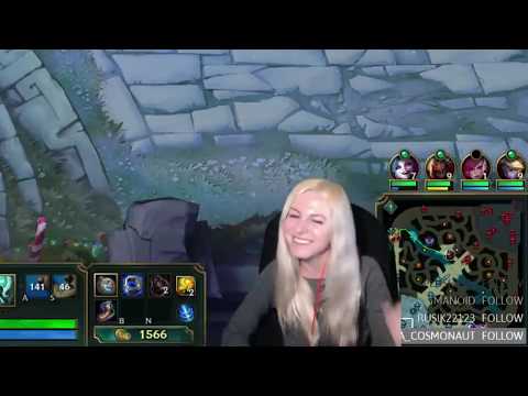 Видео: Julia Medusa | Twitch stream. Нарезка #1