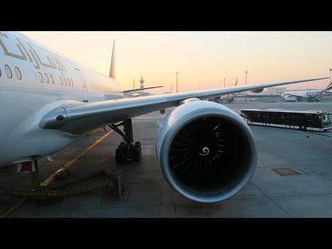 Видео: Emirates Boeing 777-300 | Рейс Санкт-Петербург - Дубай