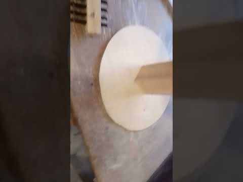 Видео: станок для разрезания ткани на ленты для маскировочных сетей.