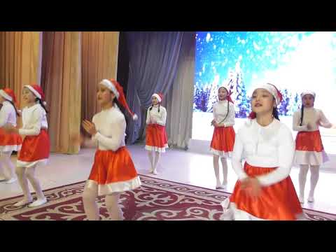 Видео: "Жаңа жыл" биі орындайтын "Аңыз" үлгілі хореографиялық ансамблі
