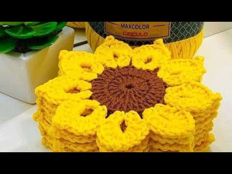 Видео: Подсолнух крючком 🌻🌻 как сделать цветок🌻 цветок из шерсти