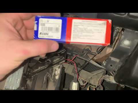 Видео: Замена лампы в блоке климата ISUZU ELF