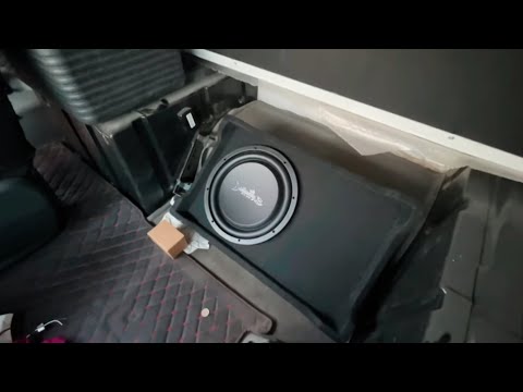 Видео: Установил В Ситрак Сабвуфер Barracuda 12A Flat От DL AUDIO. Теперь Работать Стало Веселее