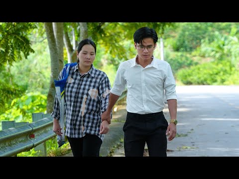 Видео: Офицер Ли увозит Сэм в безопасное место. Удастся ли ей избежать опасности?