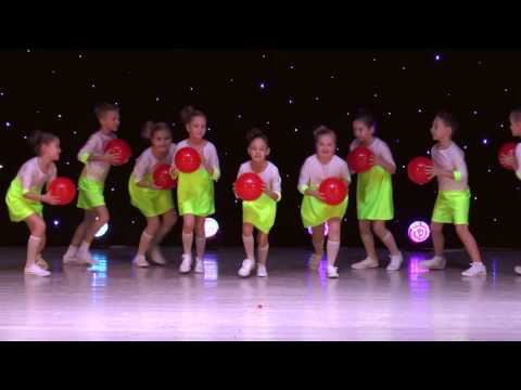 Видео: Танец "Недетское время" Gracia-Dance