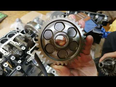 Видео: Ремонт двигателя Yamaha Fazer 400