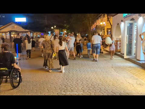 Видео: Евпатория 2025. Откуда столько людей? Отдыхающие массово поехали в Евпаторию! Вечерняя прогулка