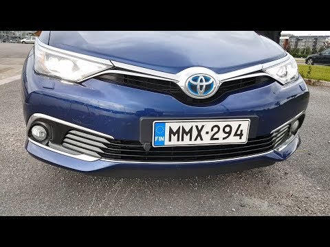 Видео: Новая Toyota Auris Hybrid на полном фарше!