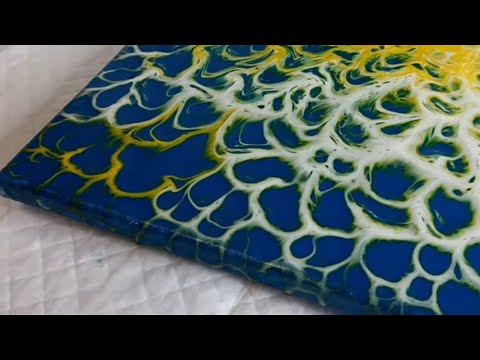 Видео: Силикон в технике Акриловая заливка, Fluid Art. Как нарисовать большие ячейки жидким акрилом.