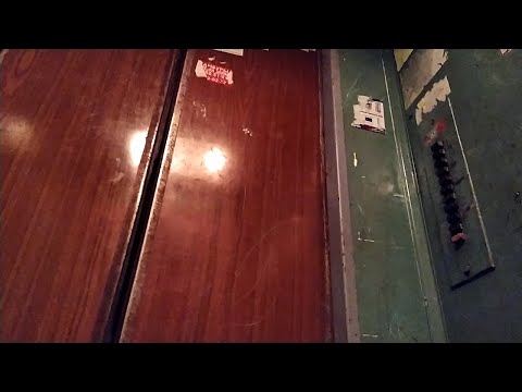 Видео: 🏠⚡Угловая секция Хрущёвки! Лифт (Строммашина-1971 г.в); Остужева 1 подъезд 5; Воронеж; (9 этажка)