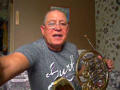 Видео: Постановка правой руки при игре на валторне.