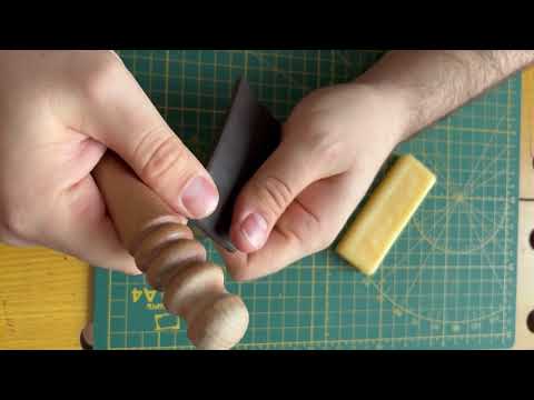 Видео: Обработка урез из натуральной кожи воском