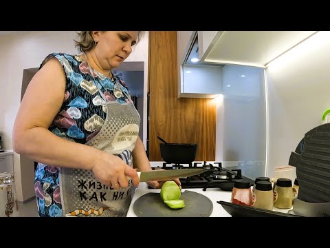 Видео: ГОТОВИМ ЛАГМАН И ГРИБЫ В СМЕТАНЕ