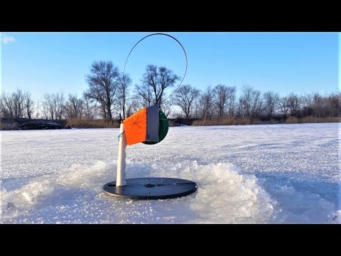 Видео: ЖЕРЛИЦЫ!!! ЖОР ЩУКИ на РАССВЕТЕ. Ловля щуки на жерлицы