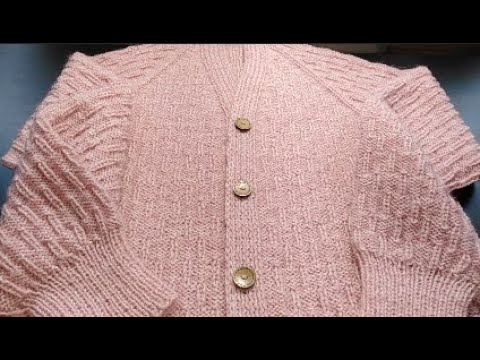 Видео: КАРДИГАН С ЦЕЛЬНОВЯЗАННОЙ ПЛАНКОЙ РЕГЛАНОМ СВЕРХУ  // ПОДРОБНО