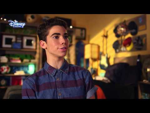 Видео: Наследниците (Descendants) - Запознайте се с разбойниците: Карлос