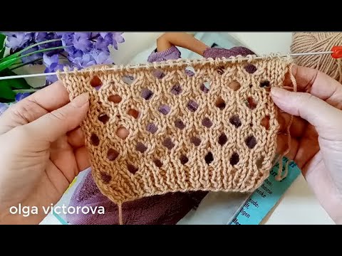 Видео: КРУПНАЯ СЕТКА СПИЦАМИ 1037 АЖУРНЫЙ УЗОР Узоры спицами KNITTING PATTERN