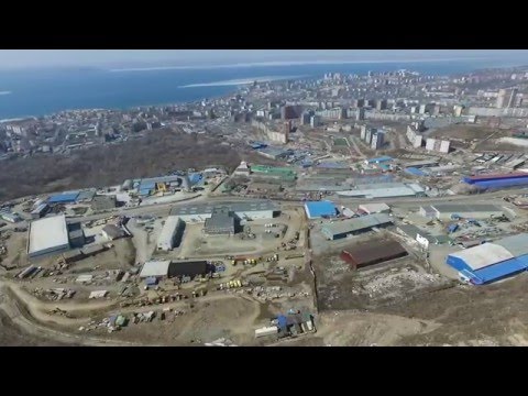 Видео: Полёт над сопкой Холодильник, г. Владивосток