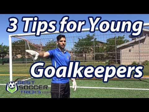 Видео: Три совета молодым футбольным вратарям
