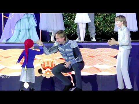 Видео: Арсений Плющенко танцует, Владислав Дикиджи 4,5 аксель. Финал шоу Спящая красавица. 7.01.25
