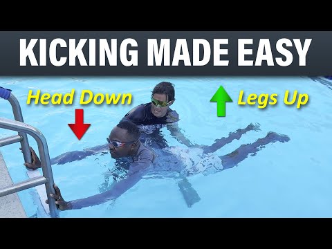 Видео: Как правильно бить ногами в плавании: советы для начинающих по эффективным маховым движениям