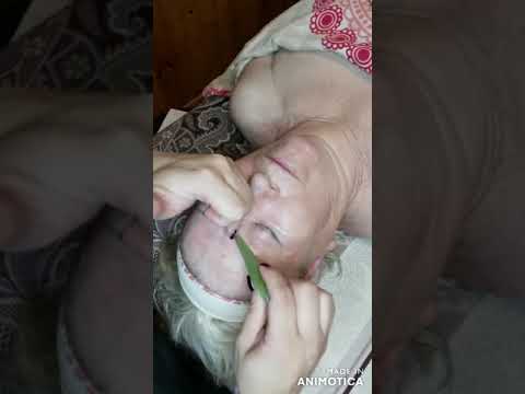 Видео: Массаж Гуаша по лицу