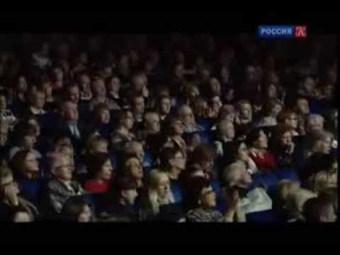 Видео: За столом семи морей. Поет Олег Погудин. Юбилейный концерт в ГКД 22 декабря 2013 г.