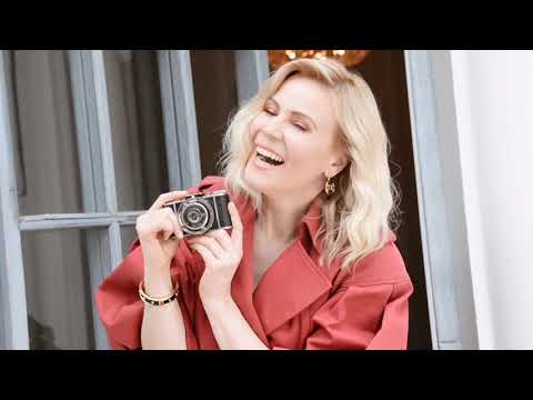 Видео: Мария Куликова. Бэкстейдж яркой фотосессии журнала «Караван историй»