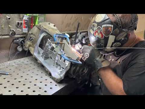 Видео: #ЧП-62 Разорвало кпп BMW от обрыва кардана. Ремонтнопригодность сплавов алюминия.
