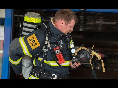Видео: Дыхательный аппарат пожарных