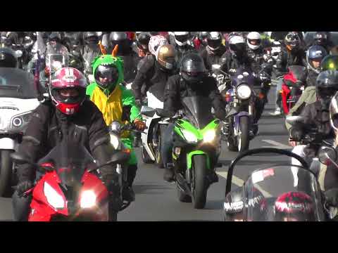 Видео: Закрытие мотосезона в Москве