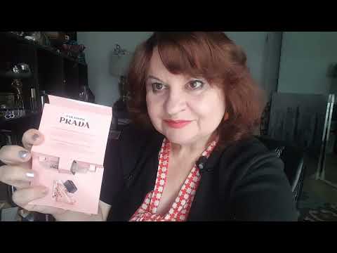 Видео: КРАШУСь, ПРОБУЮ НОВЫЙ ПАРФЮМ, БОЛТАЮ. PRADA PARADOXE PERFUME REVIEW. #fragrances ,#ароматы ,#макияж