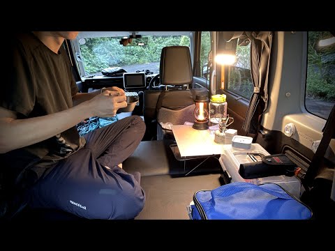 Видео: [36-я ночь] Автомобильный лагерь с легковой машиной и заброшенной дорогой, где никого нет.