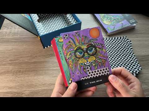 Видео: Outsider Tarot by Rita Rose обзор таро