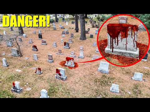 Видео: ЕСЛИ ВЫ ВИДИТЕ КРОВЬ НА КЛАДБИЩЕ, БЕГИТЕ! (ЭТО НЕ БЕЗОПАСНО)