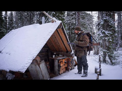 Видео: ТРЭШ В ГЛУХАРИНОЙ. ЗАНОЧЕВАЛ В ТАЁЖНОЙ ИЗБЕ.