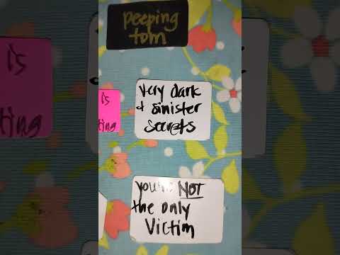 Видео: Кого-то отправят в наручники в отделение интенсивной терапии. Они слишком много делают.