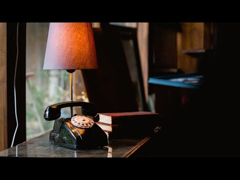 Видео: Не спит, как нормальные люди, поэт