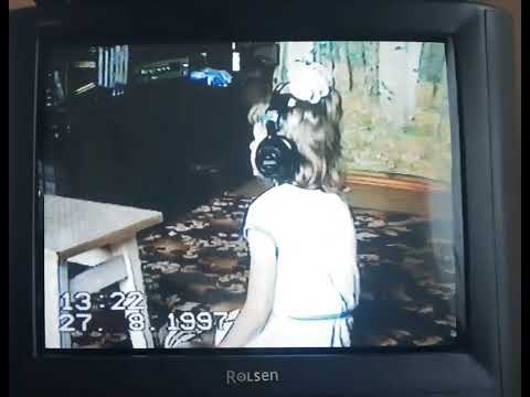 Видео: Слушаю музыку на магнитофоне "Маяк-233", 1997 год