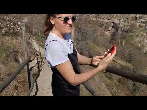 Видео: Путешествие по Армении.Путь из Гориса в Хндзореск.История поселения от гида