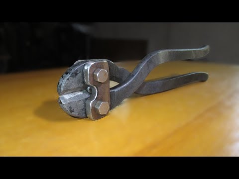 Видео: кусачки из рессорного листа