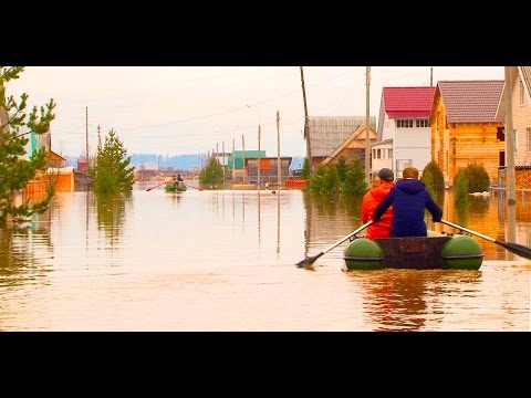 Видео: Наводнение 2016 в Великом Устюге. Хроника событий. Фильм.