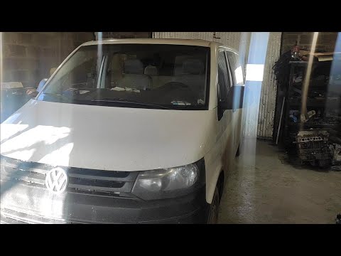 Видео: Volkswagen transporter T5 замена подушек двигателя и задней ступицы.