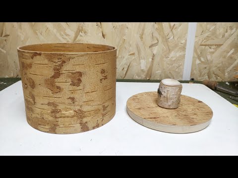 Видео: Making a birch bark box - Изготовление простого туеса из бер­есты