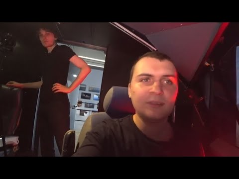Видео: КВАНТУМЕЦ И МЕДАЛИСТ ПОСАДИЛИ НАСТОЯЩИЙ САМОЛЁТ!