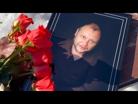Видео: Незадолго до трагедии он пришёл к Богу … Семья актёра Юрия Степанова в день памяти на могиле артиста