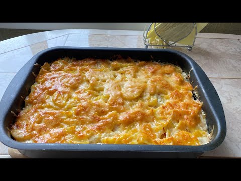 Видео: Вкуснейшая картошечка по домашнему в духовке. Рецепт вкусного картофеля в духовке.