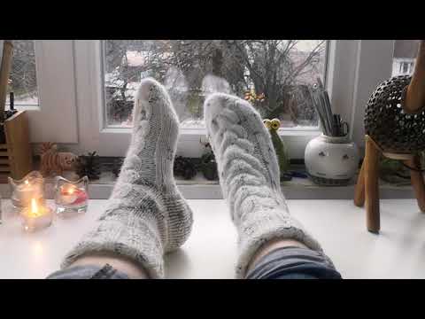 Видео: МК Носки с косами спицами