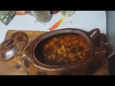 Видео: Bean soup with pork meat | Боб със свинско месо