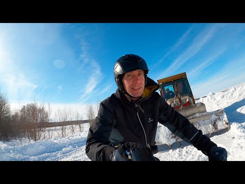Видео: ЗИМОЙ НА ВЕЛОСИПЕДЕ. Поломка в пути. Порвалась цепь.